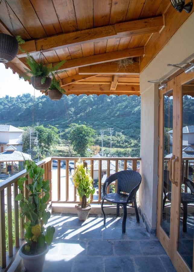 Osho Himalayas Wellness Resort Kangra Exterior foto